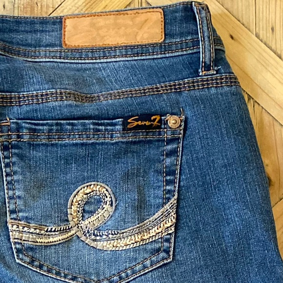 SEVEN 7 Women's Blue Bermuda Denim Thick Stitching Jorts Shorts Size 10 🎀 - Picture 6 of 8